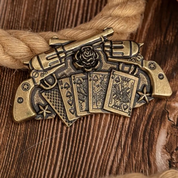 Men's Western Cowboy Gun and Poker Cards Belt Buckle - Picture 1 of 3